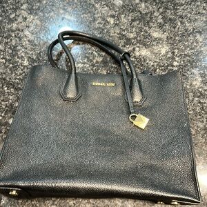 Black Michael Kors bag